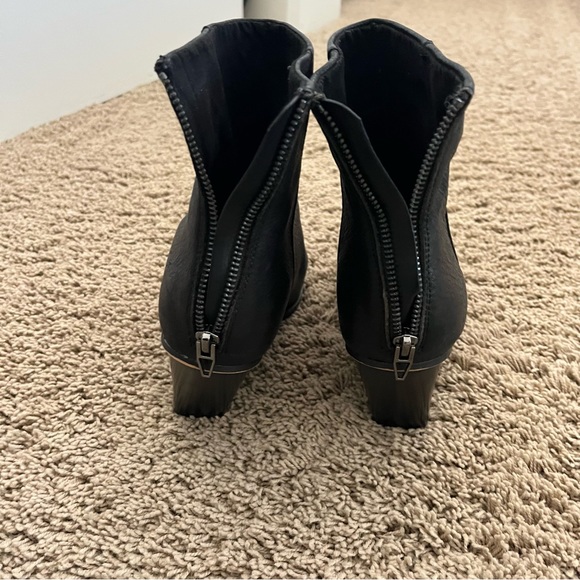 Dolce Vita black snakeskin western bootie - Picture 5 of 6